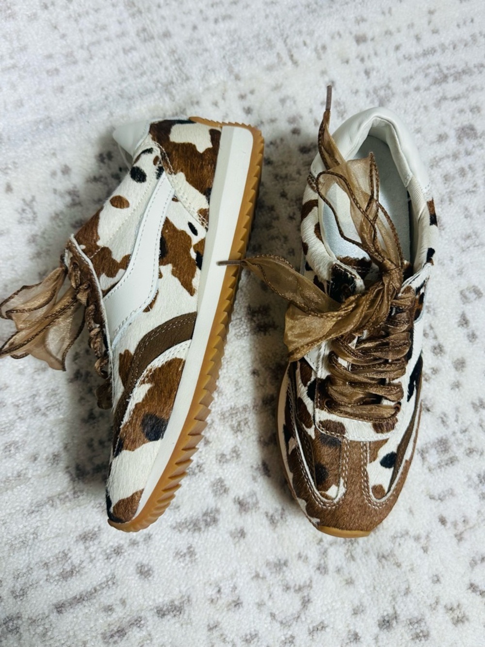 Dolce Vita Brown & White Leopard-Print Ribbon Lace Sneakers - Picture 8 of 15